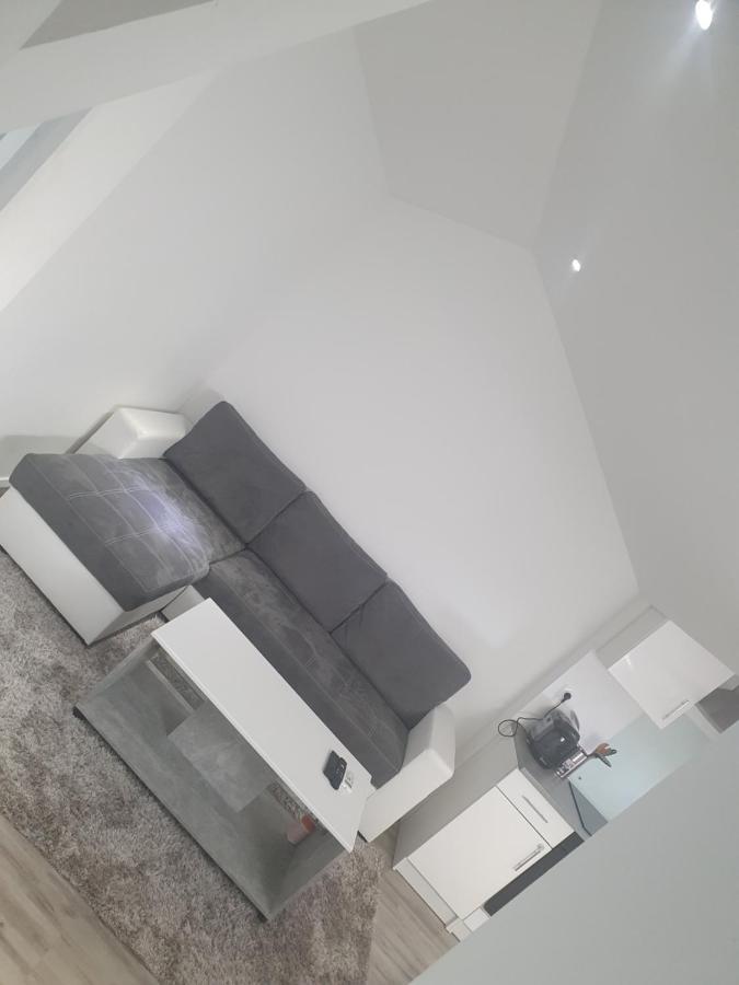 Aux Portes De Lyon Jolie T3 Clim Et Prime Video Apartment จิวอรส์ ภายนอก รูปภาพ