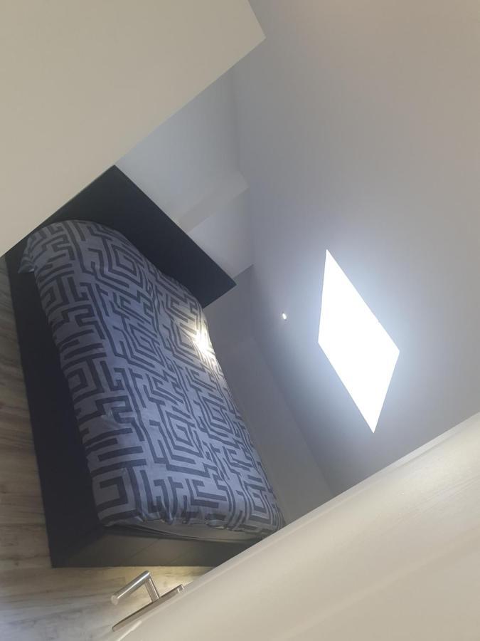 Aux Portes De Lyon Jolie T3 Clim Et Prime Video Apartment จิวอรส์ ภายนอก รูปภาพ